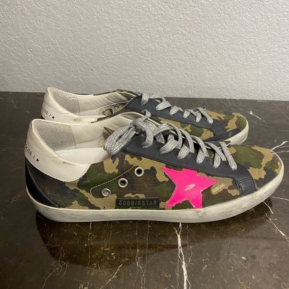 Golden Goose Superstars in Camo Ripstop Hot Pink Star - Picture 6 of 13